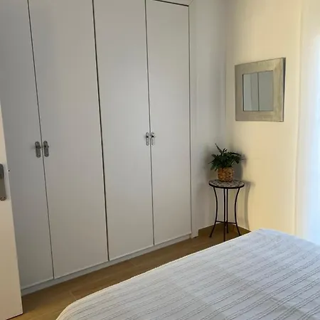 Apartamento Para 4 Personas A 200 M De La Playa. Empuriabrava